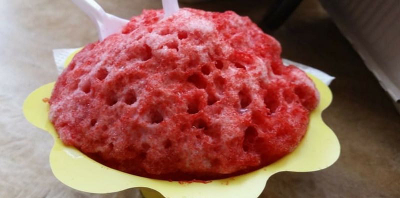 Ululani's in Maui - Shaved Ice