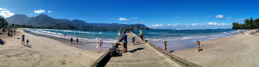 Panoramamic view of Hanalei Bay with Hanalei Pier in the center