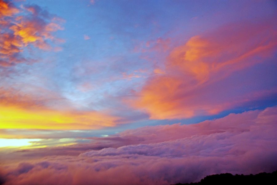 Haleakala sunset - the actual colors that bathed Haleakala at 9500 ft