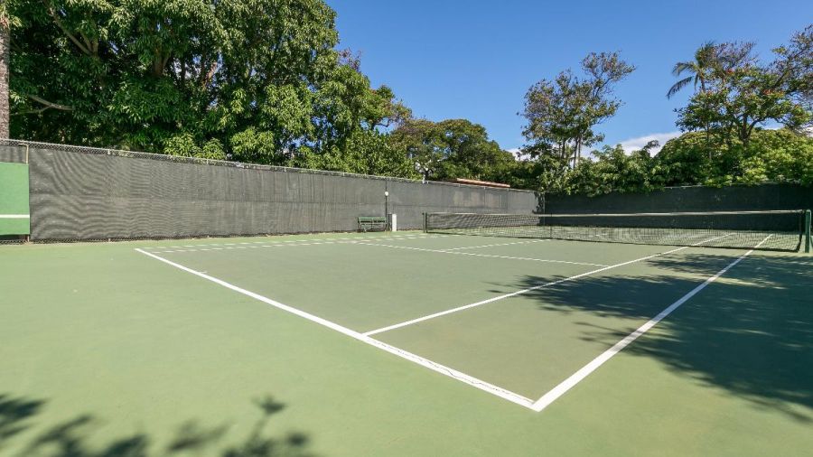 Kihei Akahi tennis court - play tennis or pickleball. Equipment loan available in the Kihei Akahi front office.‌