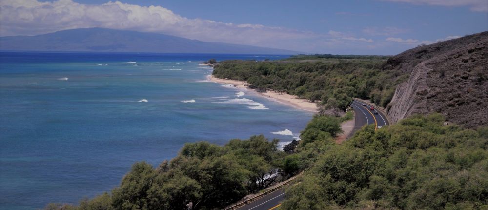 View on Honoapiilani highway and the ocean from the Lahaina Pali Trail