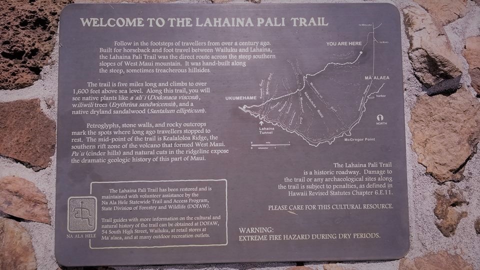 Welcome marker on the east end of Lahaina Pali Trail