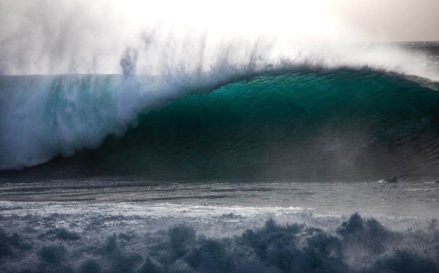 The Banzai Pipeline provides the best tube rides - the waves start to break once they reach the shallow shelf.