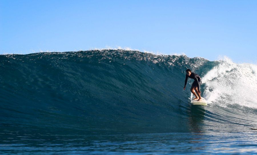 Oahu Surfing: Rocky Point is a high performance shortboarding spot, it might well be the best wave on the North Shore to do aerials.