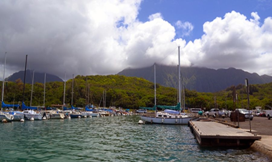 He'eia Kea Harbor is located on Oahu's windward side in Kaneohe Bay. He'eia Kea Harbor offers fishing charters and scenic cruises, boat, jet ski rentals, parasailing, snorkel and scuba diving cruises.