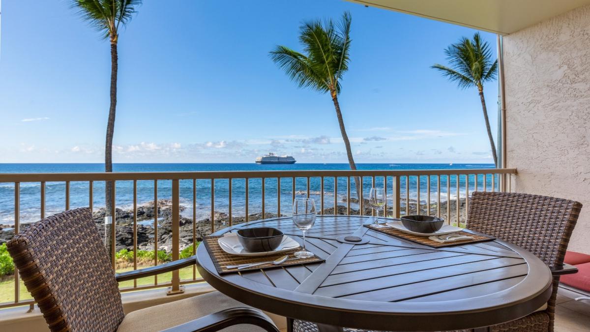 Have meals on your Lanai