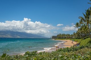 Our favorite Keawakapu beach is a few minute walk away. Good for snorkeling, swimming and walks